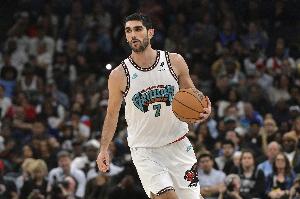 打嗨了！科沃德横跨半场助攻阿尔达马空接得分