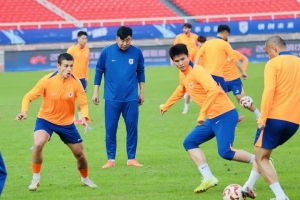 鲁媒：依木兰、陈泽仕参加训练，两人有望上演本赛季中超首秀