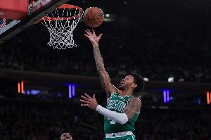 难阻失利！安芬尼·西蒙斯16中10拿到23分3板4助2断