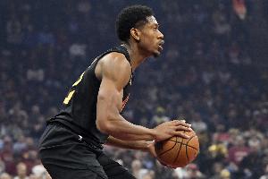 真稳定！亨特16中8&三分9中3拿到20分7板2断 正负值+19！