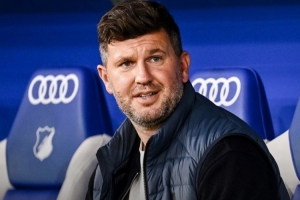 狼堡挖角未成功，霍芬海姆官方：施奇克继续担任体育总经理