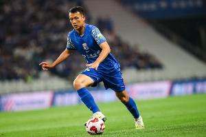 高天意：觉得没去年那么遗憾，8月开始球队出现了各种各样问题