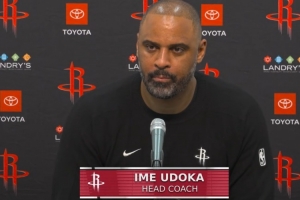 乌度卡：狄龙展现了他近期良好状态 知道这场他会带着强烈侵略性