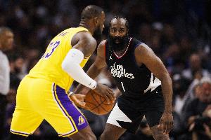 近况迥异！ESPN预测明日洛城德比胜率：快船仅30.3% 湖人69.7%