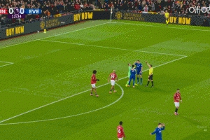 乔·哈特谈盖耶染红：两人之间肯定还有隐情，否则不足以判红牌