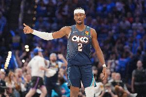 探囊取物！亚历山大半场13中7砍19分4板4助 罚球4中4