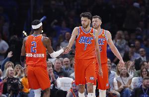 媒体人：整个NBA都在弱化 只得火箭有机会阻击雷霆