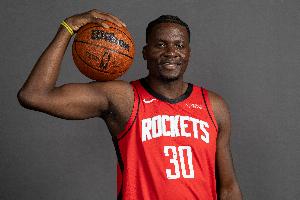 火记：亚当斯缺阵卡佩拉18分钟12篮板 火箭中锋轮换是联盟最强