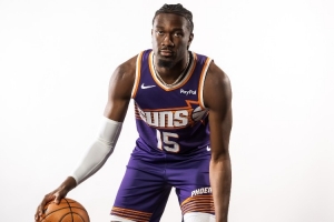 马威：我持球时决策能力短挡拆后的处理都不错 防守端要主动沟通