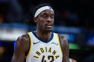 饱受犯规困扰！西亚卡姆10中5仅拿11分4板2助2断 5犯规