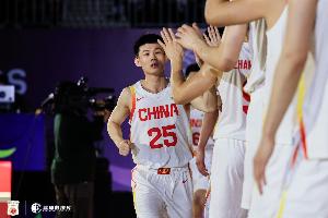 上场时间不多！王岚嵚替补出战6分18秒 没有出手拿到3板1助