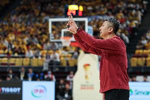 解说：一场输韩国不一定影响进世界杯 但真想进奥运会每步都算数