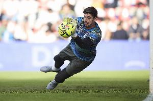 记者：库尔图瓦已回归球队训练，赫伊森复出可能性较低