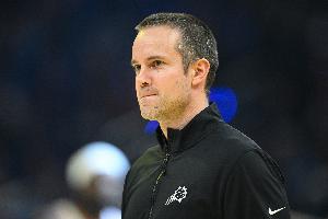 奥特：我们始终保持竞争力 18次失误太多球队要彻底解决这个问题