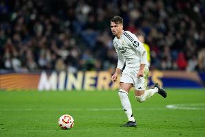 记者：阿森西奥因肠胃炎缺席皇马今日训练