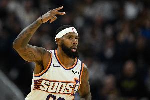 能进就是好球！奥尼尔弧顶打板三分命中 分差仅剩1分