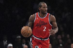 被放了！小卡飞身扣篮得手 拿到36分创个人赛季新高