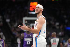 挑战失败！卡鲁索切球布克犯规 雷霆挑战失败