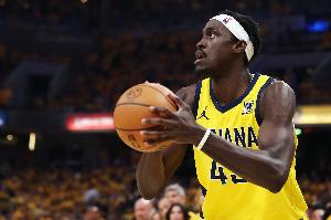 表现不俗！西亚卡姆20投11中砍24分11板1助2断 正负值+32领跑全场