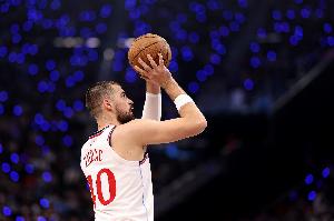 难阻失利！祖巴茨12中8拿到19分11板4助1断1帽 罚球3中3