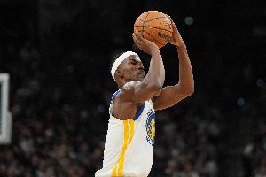 勇记：三分22中2进攻真丑陋 巴特勒左臀&肘部重摔仍留在场上