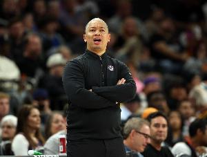 泰伦·卢谈让莱昂纳德防弗拉格：我们在下半场对他协防做得很好