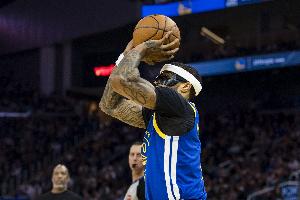 杀死比赛了！小佩顿大空位三分把握住 勇士最后1分钟领先11分