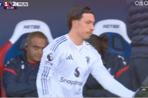 时隔近10个月！曼联中卫利桑德罗第82分钟替补登场，完成复出