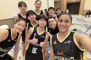 迪拉娜晒照：WCBA新赛季即将开始 祝愿每位球员健康涨球 平安完赛