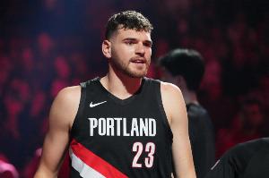 拓记：最近克林根脚踝大腿腰部都有过伤情 重压下依旧表现出色