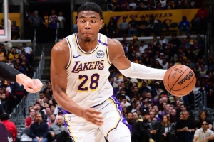 外线再准点！八村塁半场6中3&三分4中1拿7分 正负值+14