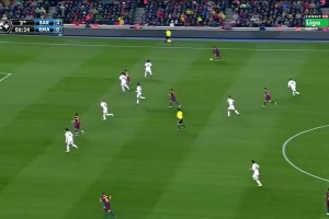 可惜了啊！名场面：梅西一脚精准手术刀直塞，可惜哈维没能打进！