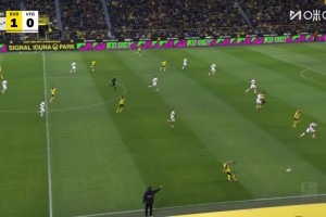 轮番轰炸！吉拉西抽射被扑，拜尔跟进补射破门