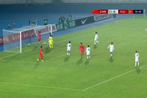 头球把对手炸懵了！赵松源头球再进一球