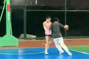 小伙子强打小姐姐毫不留情，这就是传说中的西格玛男人？