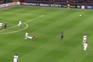 网友：提到诺伊尔的出击就不得不提巴尔干猛虎斯坦科维奇