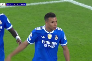 姆总2分钟2球皇马光速反超！姆巴佩头球轰炸破门！居莱尔传中助攻