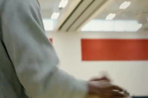 战绩好有你一份功劳？麦迪此前重回猛龙训练馆指导年轻人！