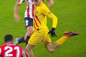 巴萨：这就是两位大师之间的默契！