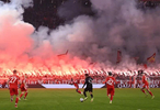 拜仁因球迷燃放烟火被罚，欧冠主场部分看台关闭
